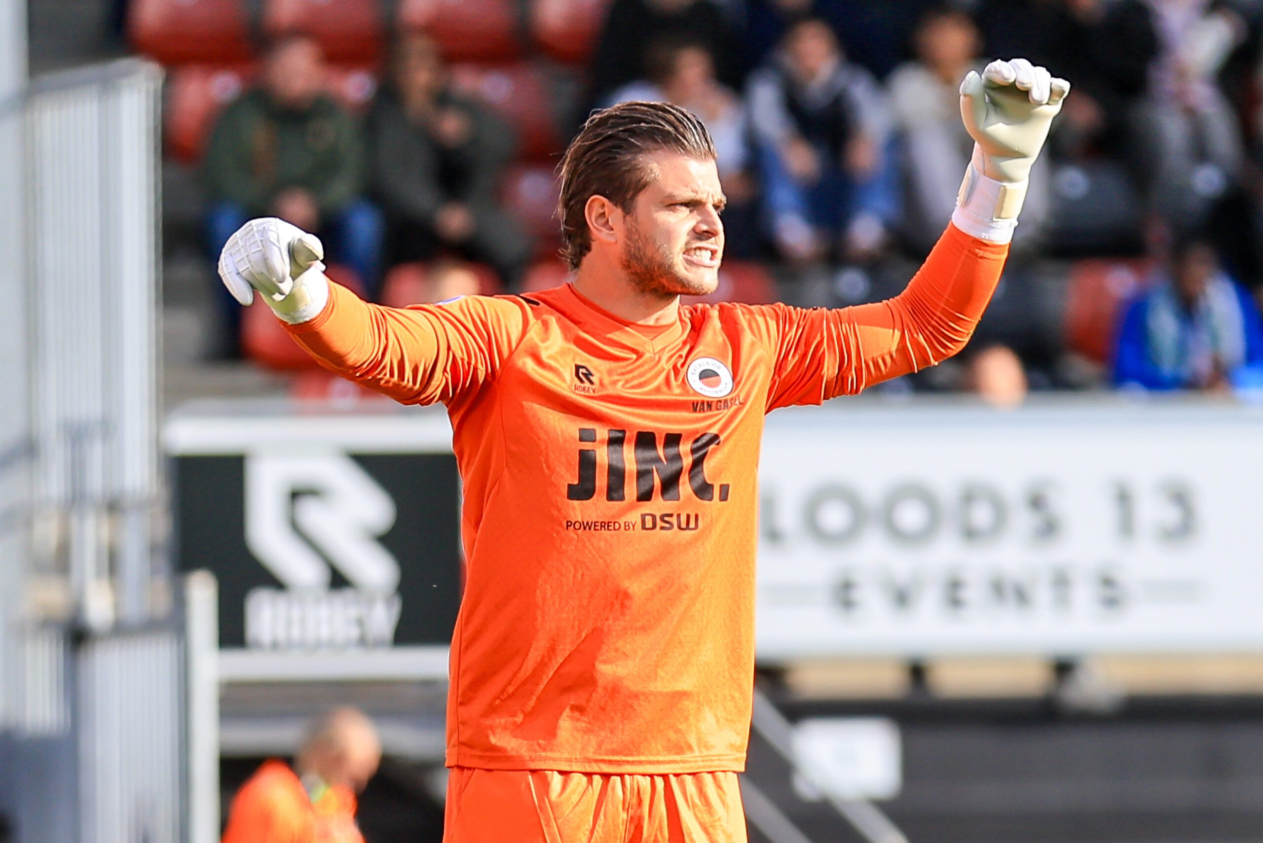 Excelsior onnodig onderuit tegen hekkesluiter Heracles