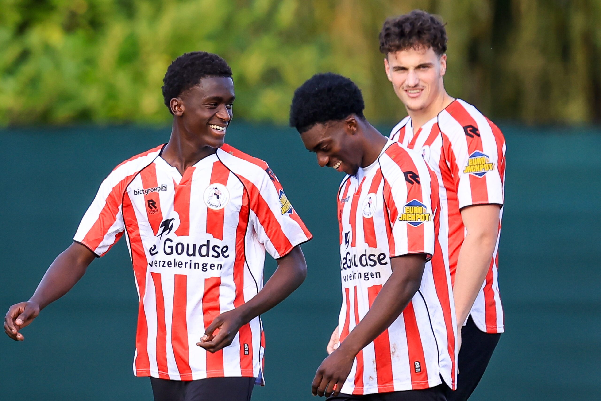 Jong Sparta treft Jong Almere City in strijd om aansluiting bij de top -