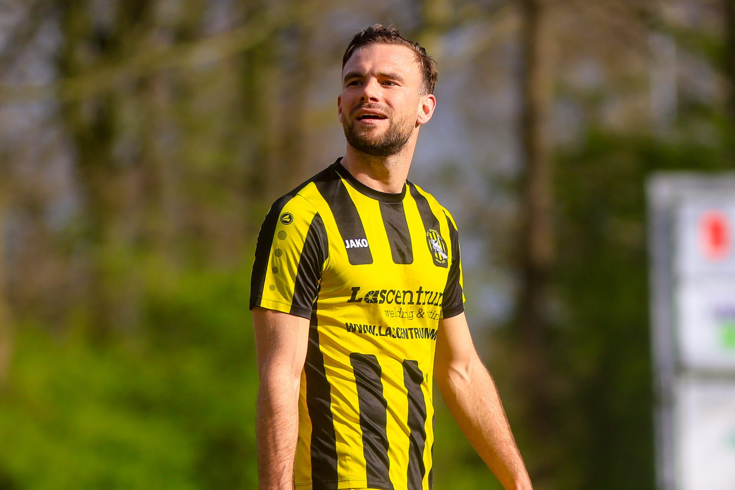 VFC blijft in het spoor van koploper na zege