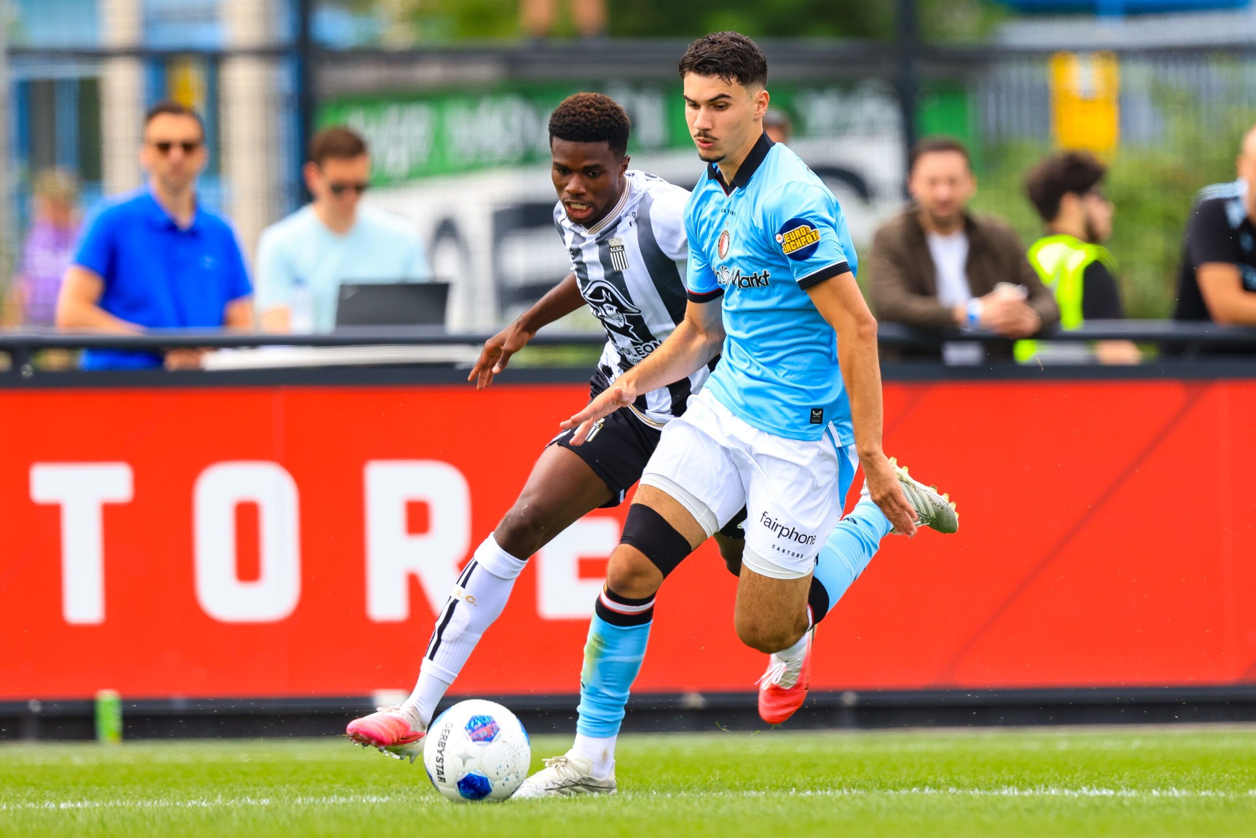 Feyenoord wint ook derde wedstrijd in voorbereiding